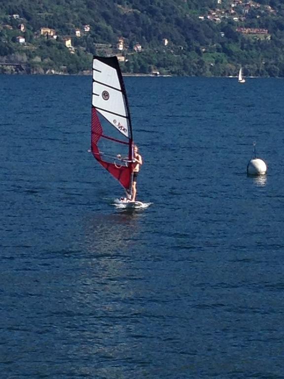 Holiday Hotel Yachtsport Resort Lago Maggiore Брисаго Екстериор снимка