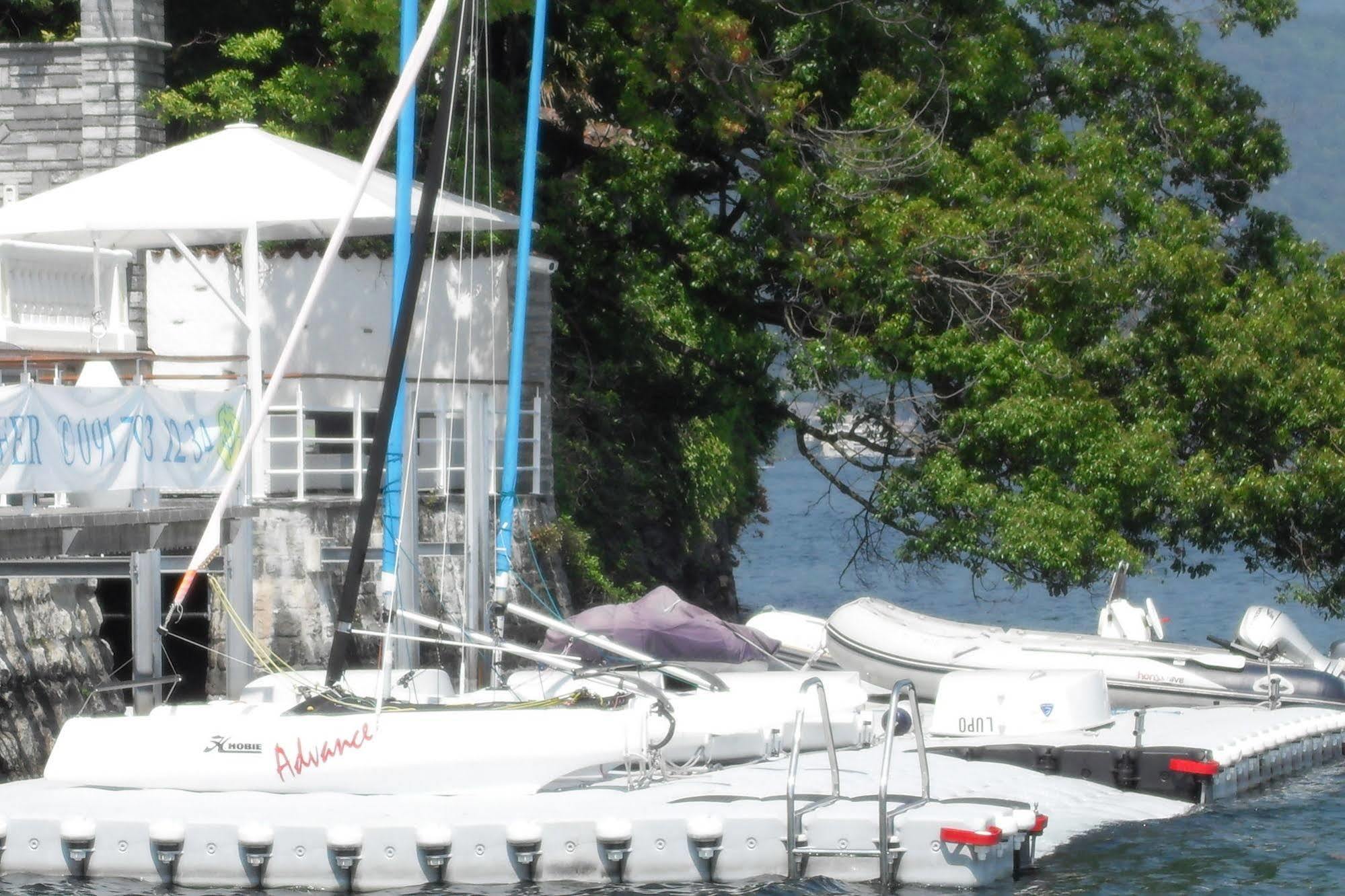 Holiday Hotel Yachtsport Resort Lago Maggiore Брисаго Екстериор снимка