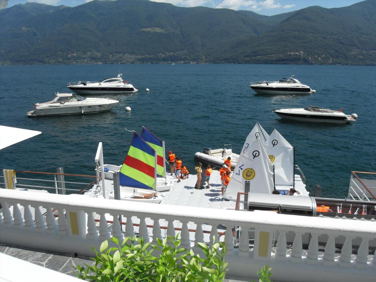 Holiday Hotel Yachtsport Resort Lago Maggiore Брисаго Екстериор снимка