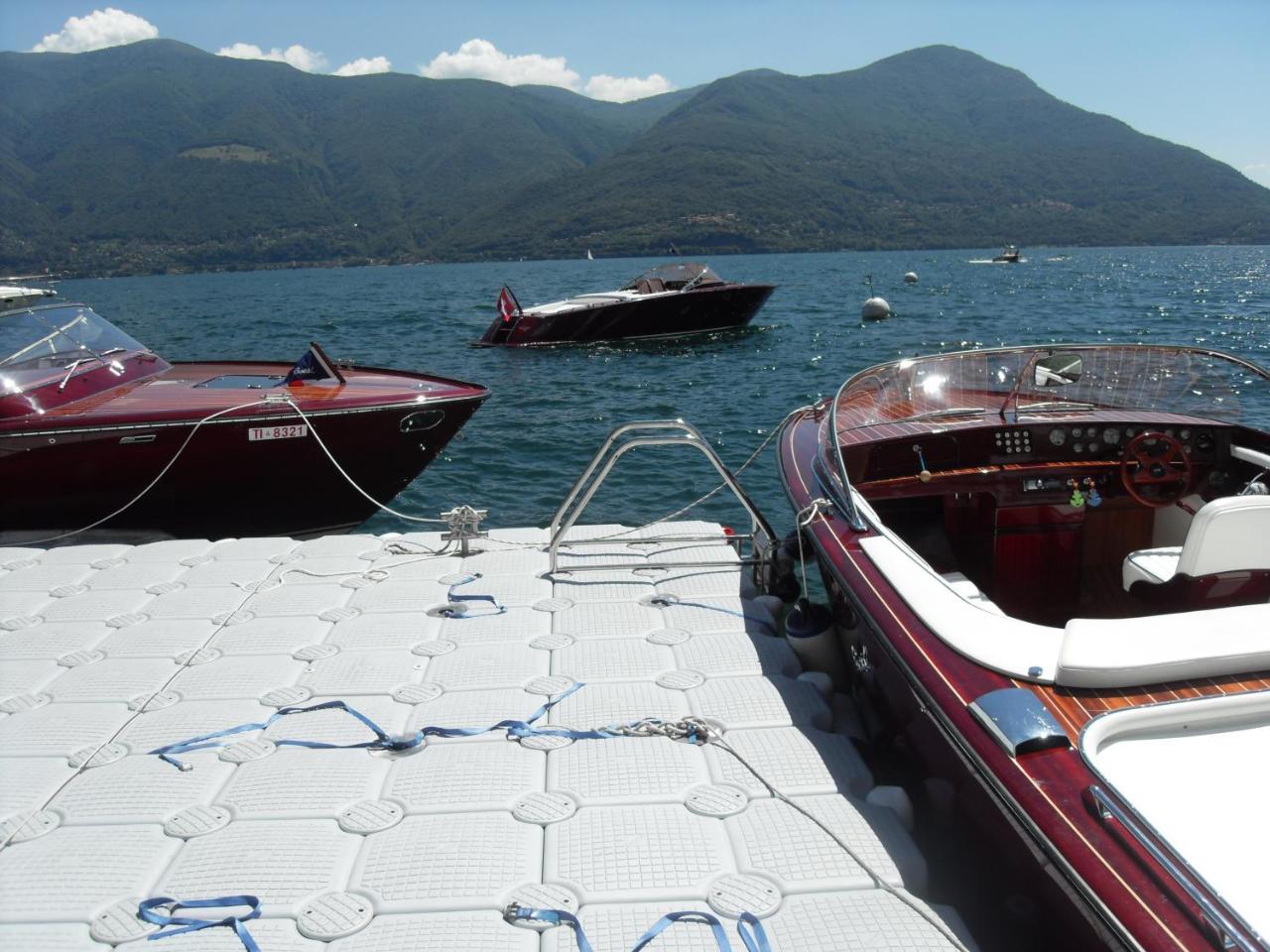 Holiday Hotel Yachtsport Resort Lago Maggiore Брисаго Екстериор снимка