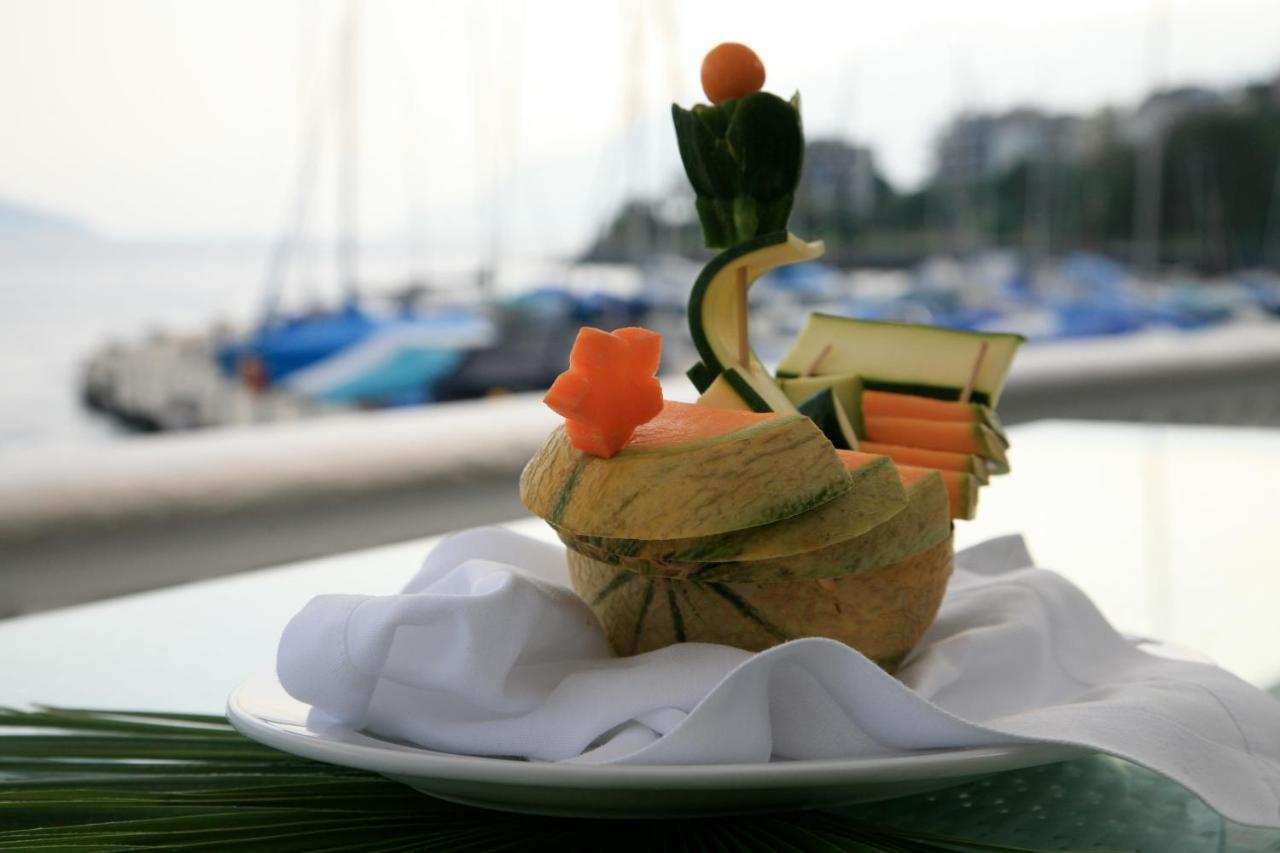 Holiday Hotel Yachtsport Resort Lago Maggiore Брисаго Екстериор снимка